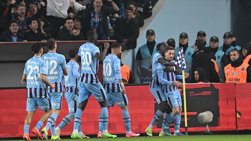 trabzonspor'dan hakem kararları ve var uygulamasına tepki: trabzonspor yine ayakta kalır ama türk futbolu erir, yok olur