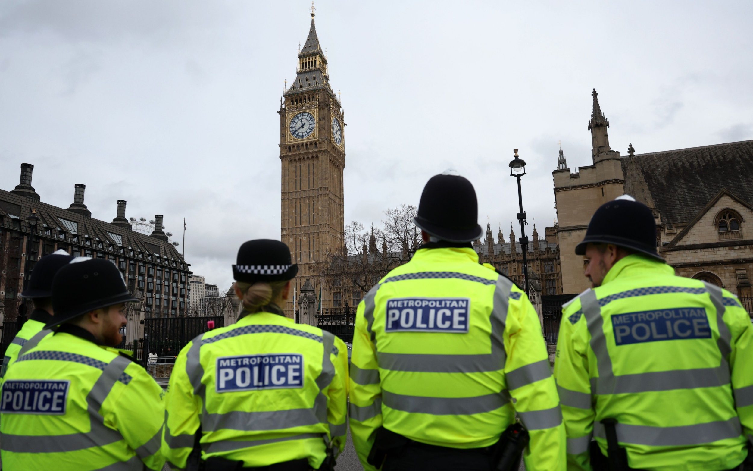 rishi sunak: police must stop ‘intimidatory’ protests against mps as threat level rises