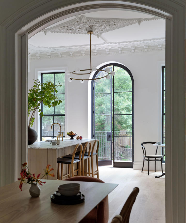 The Brownstone Boys' transitional deVOL kitchen is the 'perfect blend ...