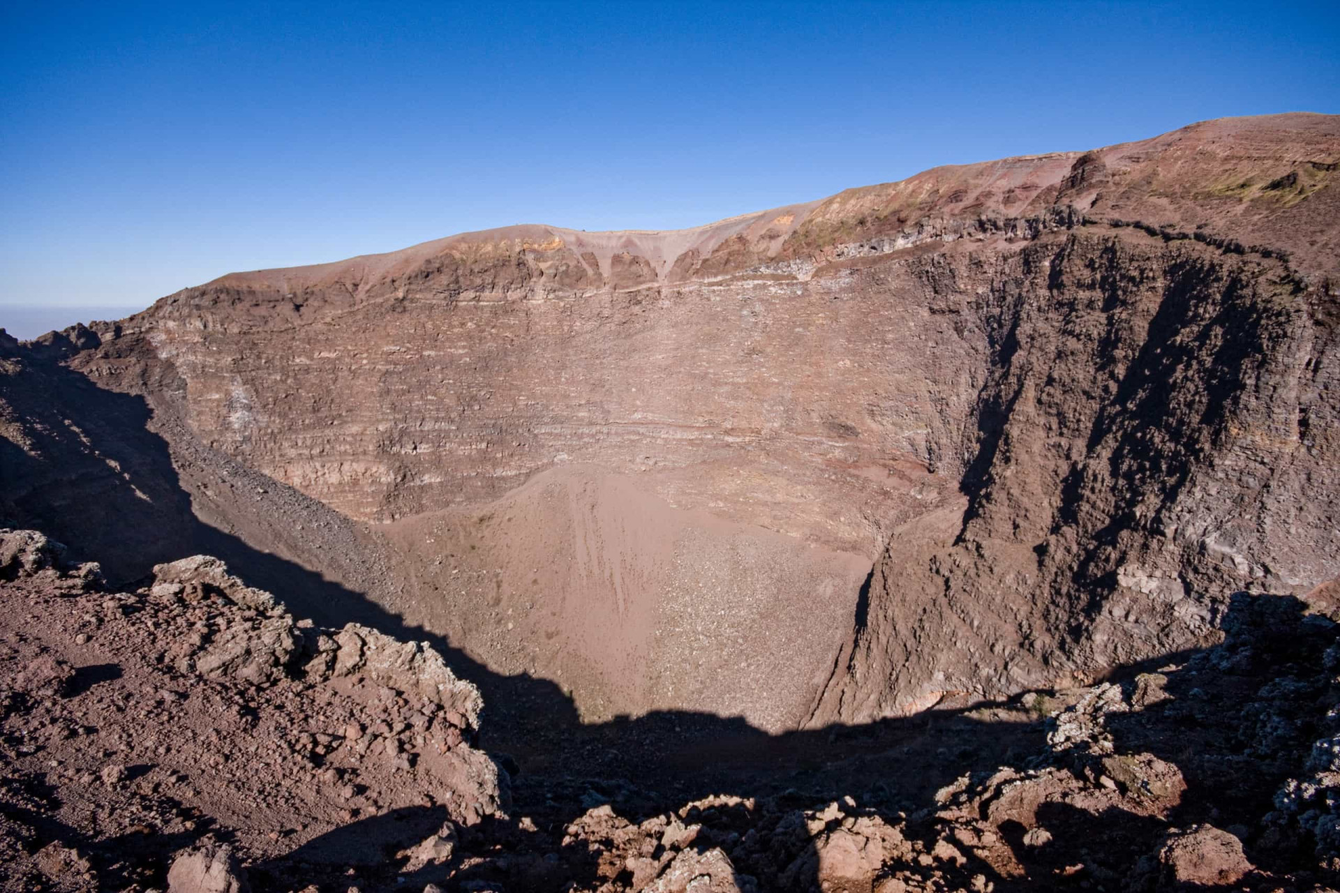 There aren't many restrictions on how up close and personal you can get with Vesuvius. Just make sure you don't fall in!<p><a href="https://www.msn.com/en-us/community/channel/vid-7xx8mnucu55yw63we9va2gwr7uihbxwc68fxqp25x6tg4ftibpra?cvid=94631541bc0f4f89bfd59158d696ad7e">Follow us and access great exclusive content every day</a></p>