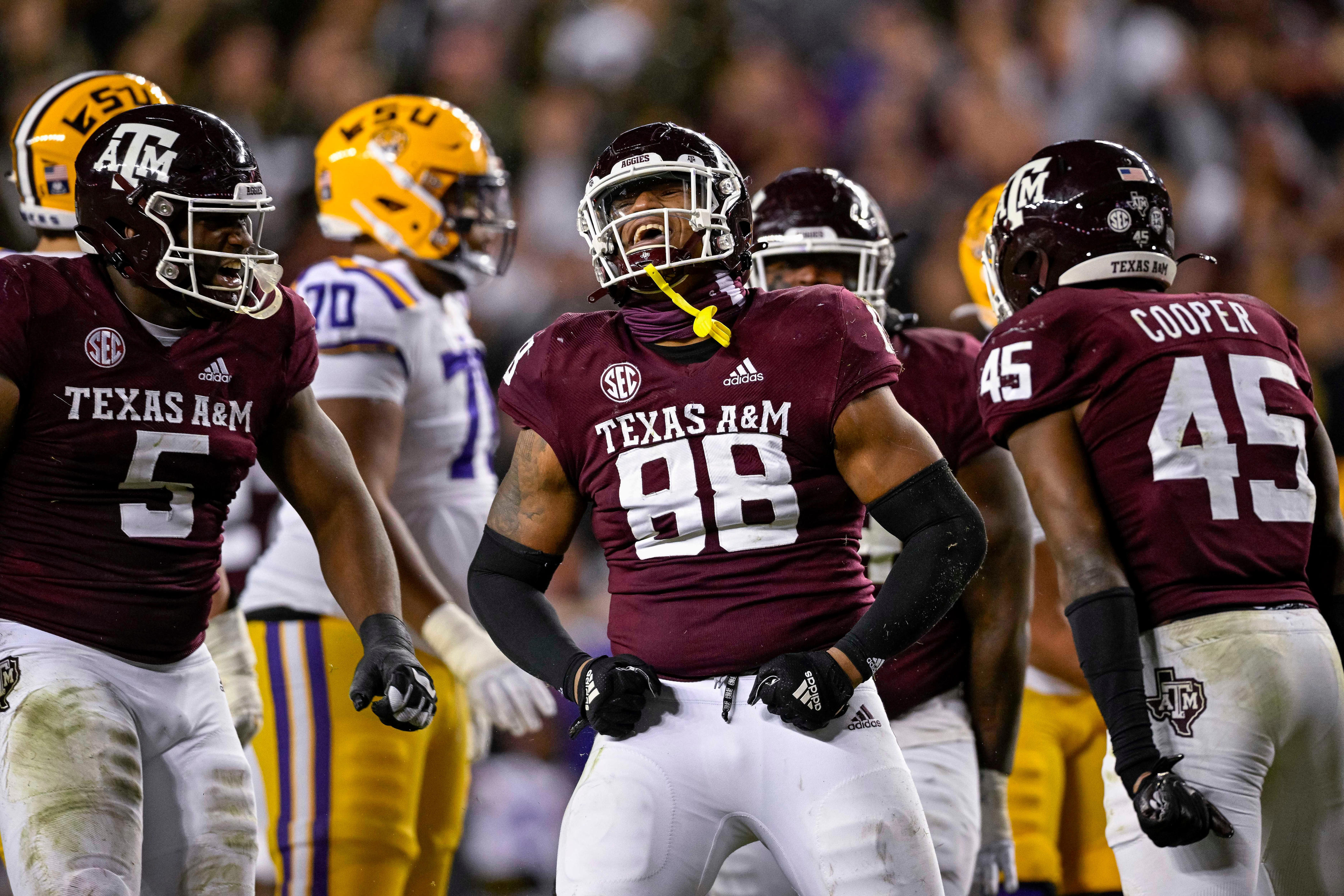 Steelers Meet With Top Inside Linebacker At NFL Scouting Combine   BB1j3m2n.img