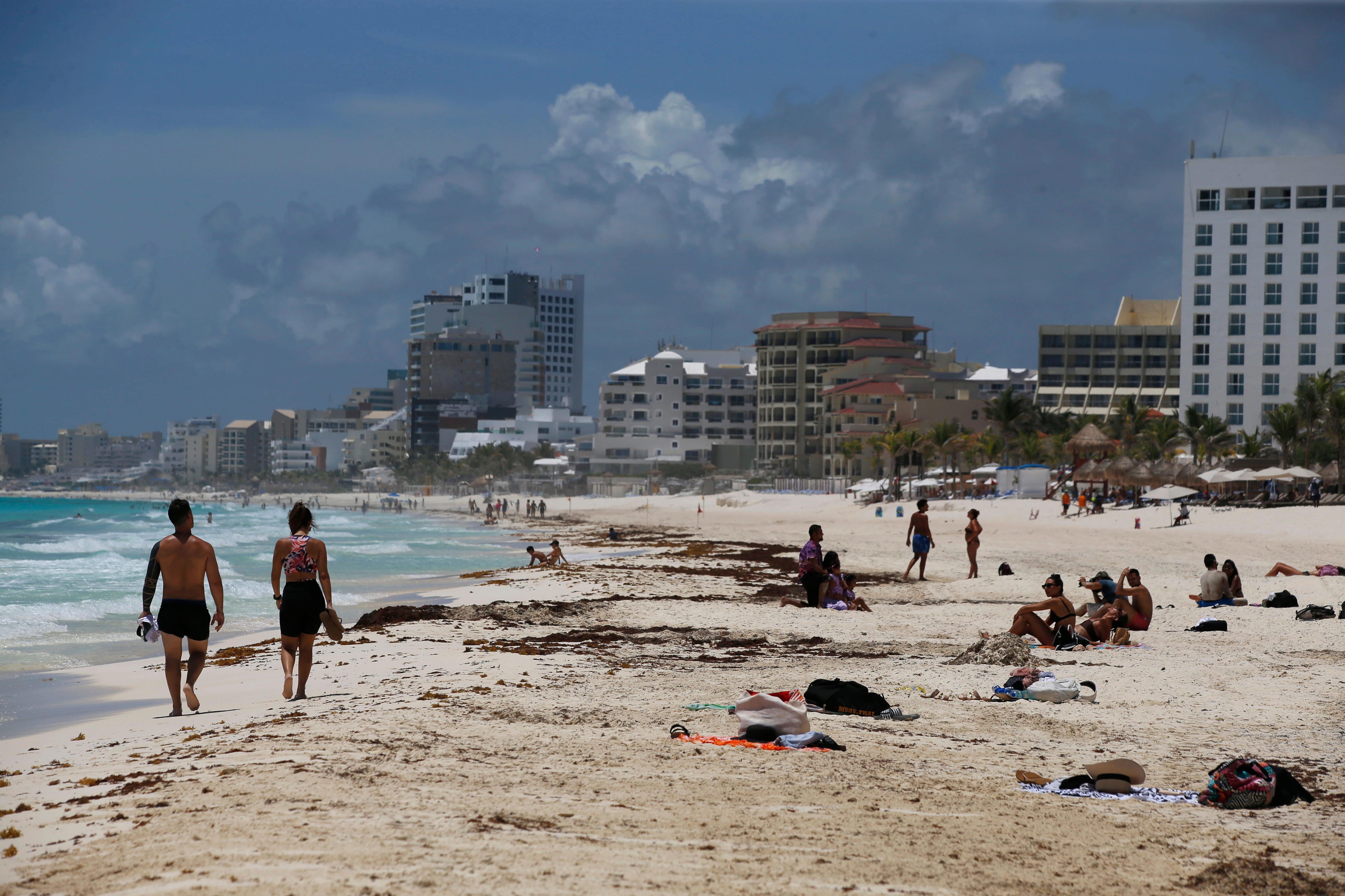 us issues mexico 'increased caution' warning for spring break travelers