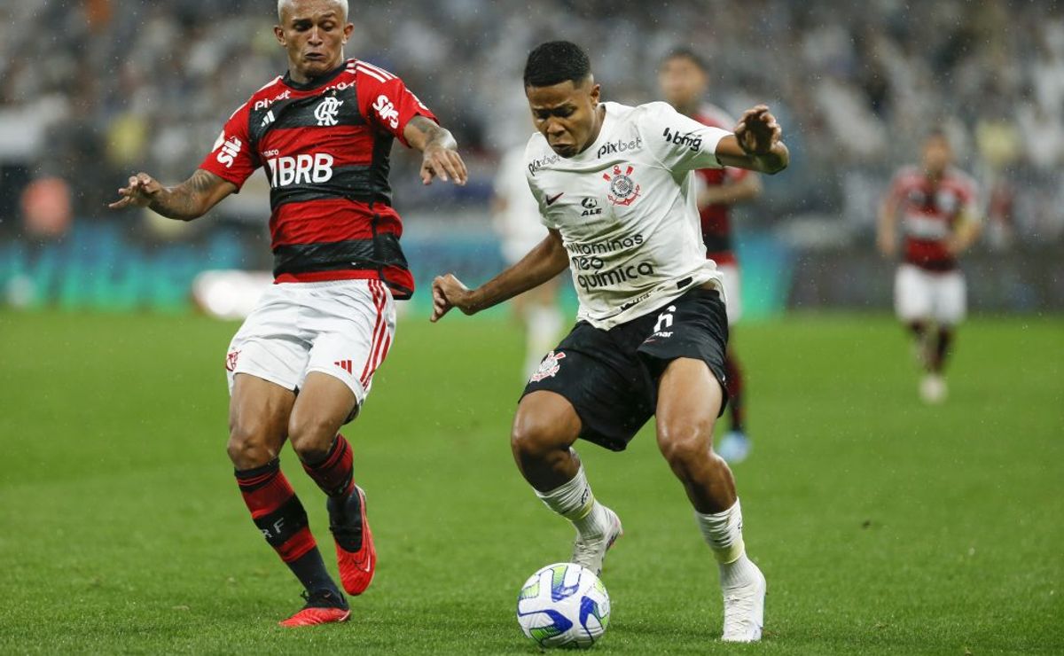 craque neto cita os dois únicos times do futebol brasileiro que têm o direito de reclamar da arbitragem