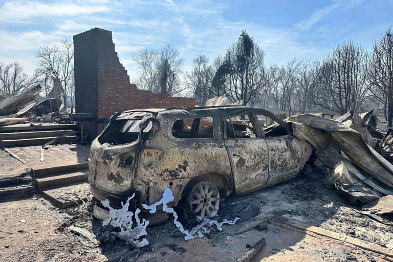 These 7 photos of the Texas panhandle wildfires illustrate just how