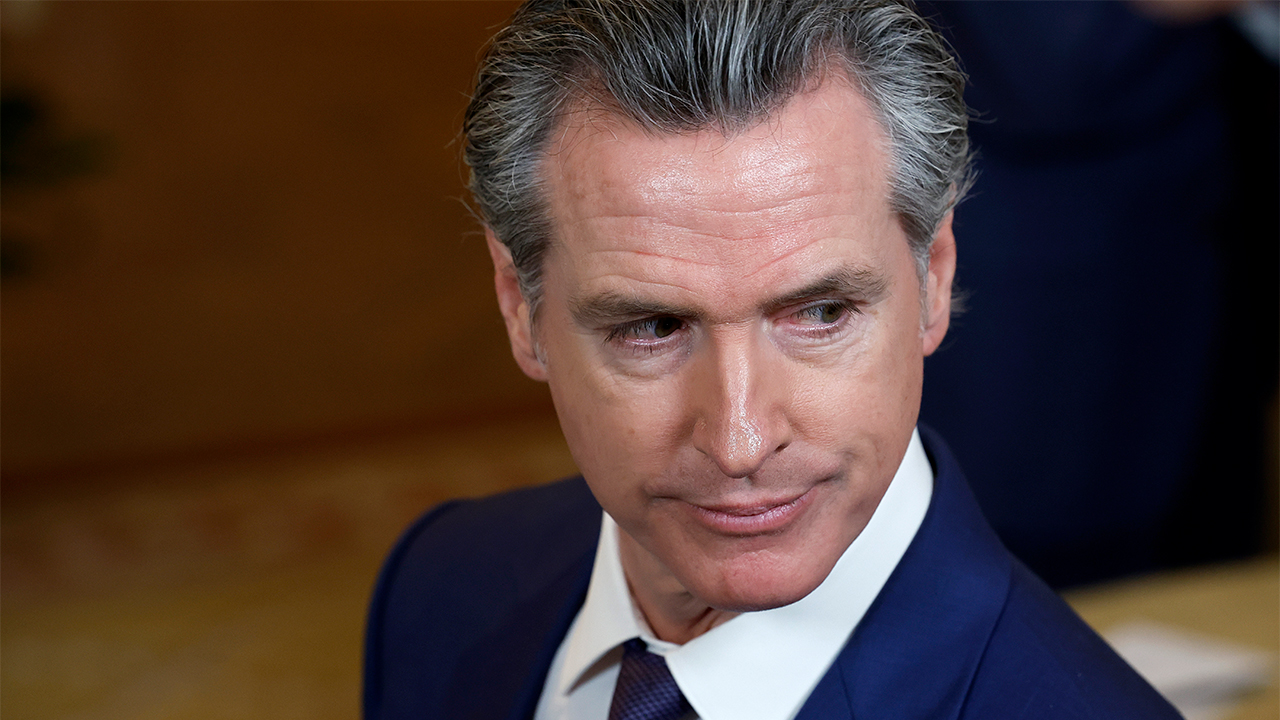 newsom sparks outrage over minimum wage exemption benefiting donor, critics demand probe: 'crooked deal'