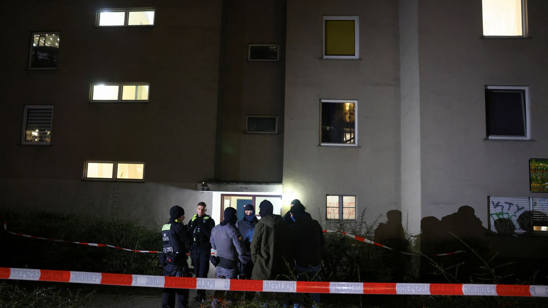 daniela klette: waffen in wohnung bei ex-raf-terroristin gefunden – granate entschärft