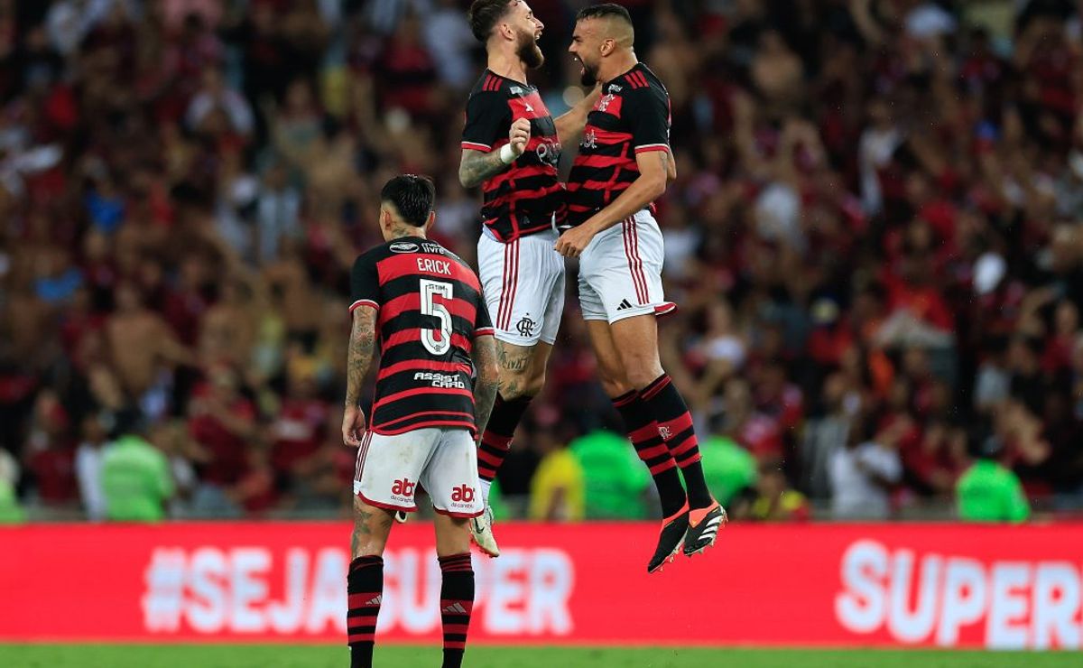 craque neto cita os dois únicos times do futebol brasileiro que têm o direito de reclamar da arbitragem