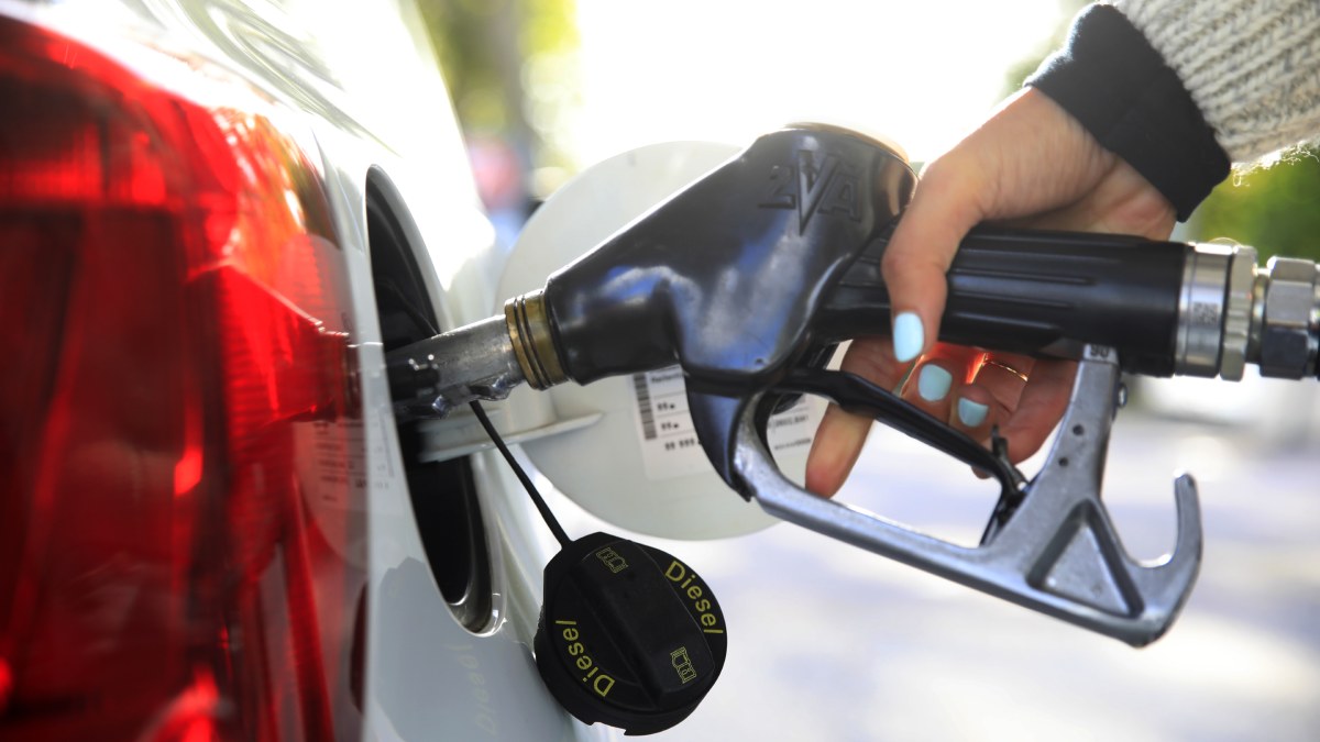 alza en el precio de las bencinas en chile: conoce el valor del combustible a partir del jueves 29 de febrero