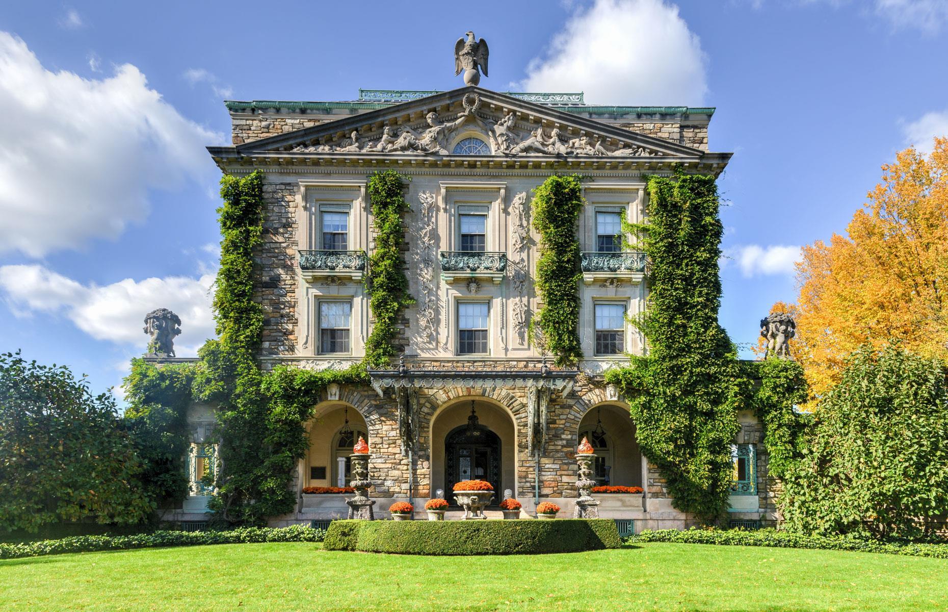 <p>In addition to the magnificent 40-room mansion, Rockefeller also equipped his estate with a private golf course, expertly manicured gardens and lawns and a coach barn packed with his collection of cars and carriages.</p>  <p>Kykuit went on to serve as the family seat for four generations of Rockefellers, each of whom added to its prestige by continuing to fill it with valuable antiques, artworks and curios from around the world.</p>