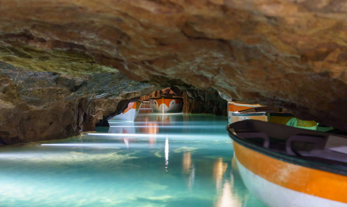 el sorprendente río subterráneo que es el más largo del mundo y queda en europa: cómo es la excursión para visitarlo