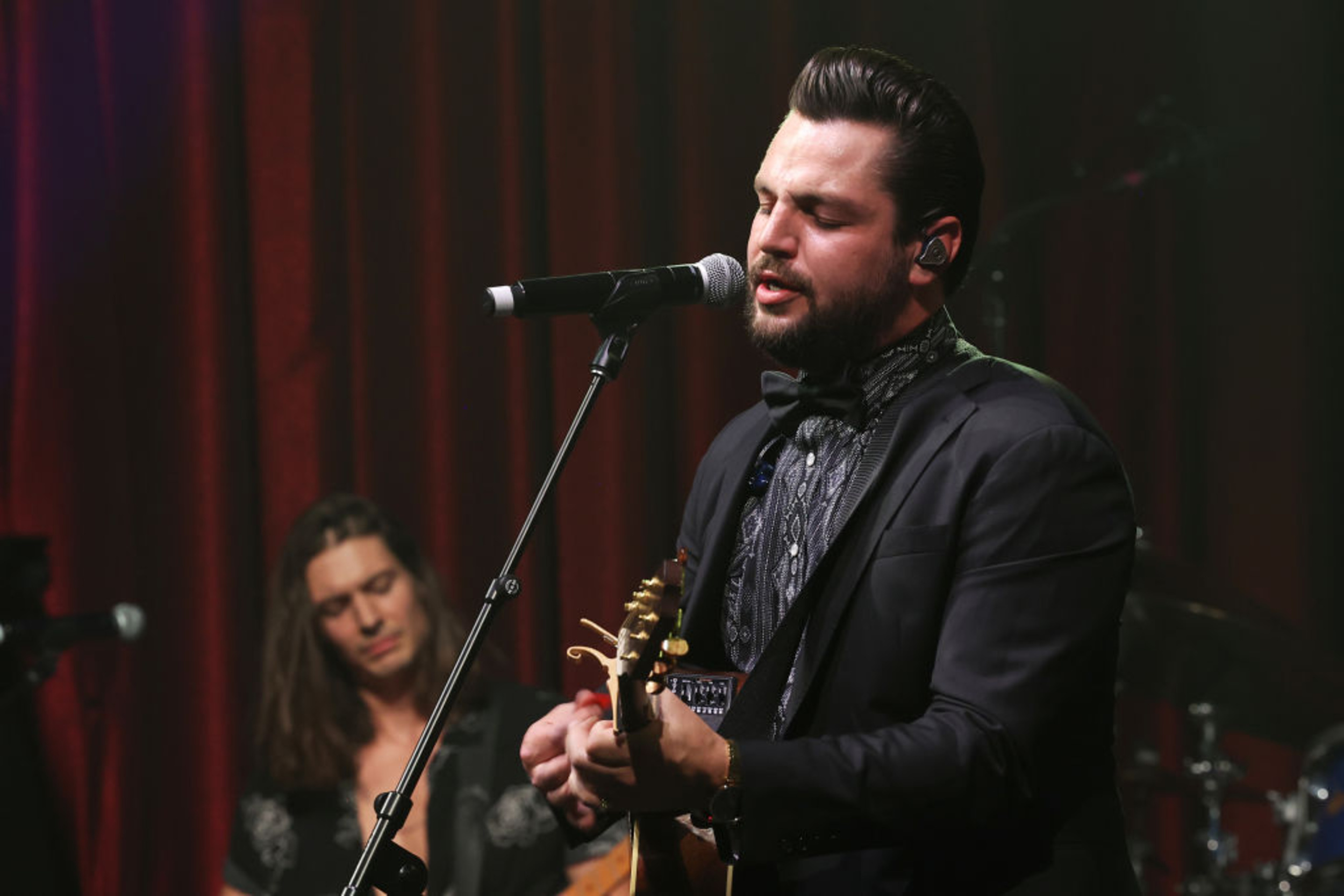 <p>The winner of the nineteenth season of "American Idol," Chayce Beckham has already scored a Platinum hit with 2021's "23," but he's not stopping there. In 2023, Beckham returned with a great new single, "Til The Day I Die," and he's headed out on tour with Luke Bryan in 2024. </p><p>You may also like: <a href='https://www.yardbarker.com/entertainment/articles/the_best_sitcom_bars_and_restaurants_022924/s1__38796474'>The best sitcom bars and restaurants</a></p>