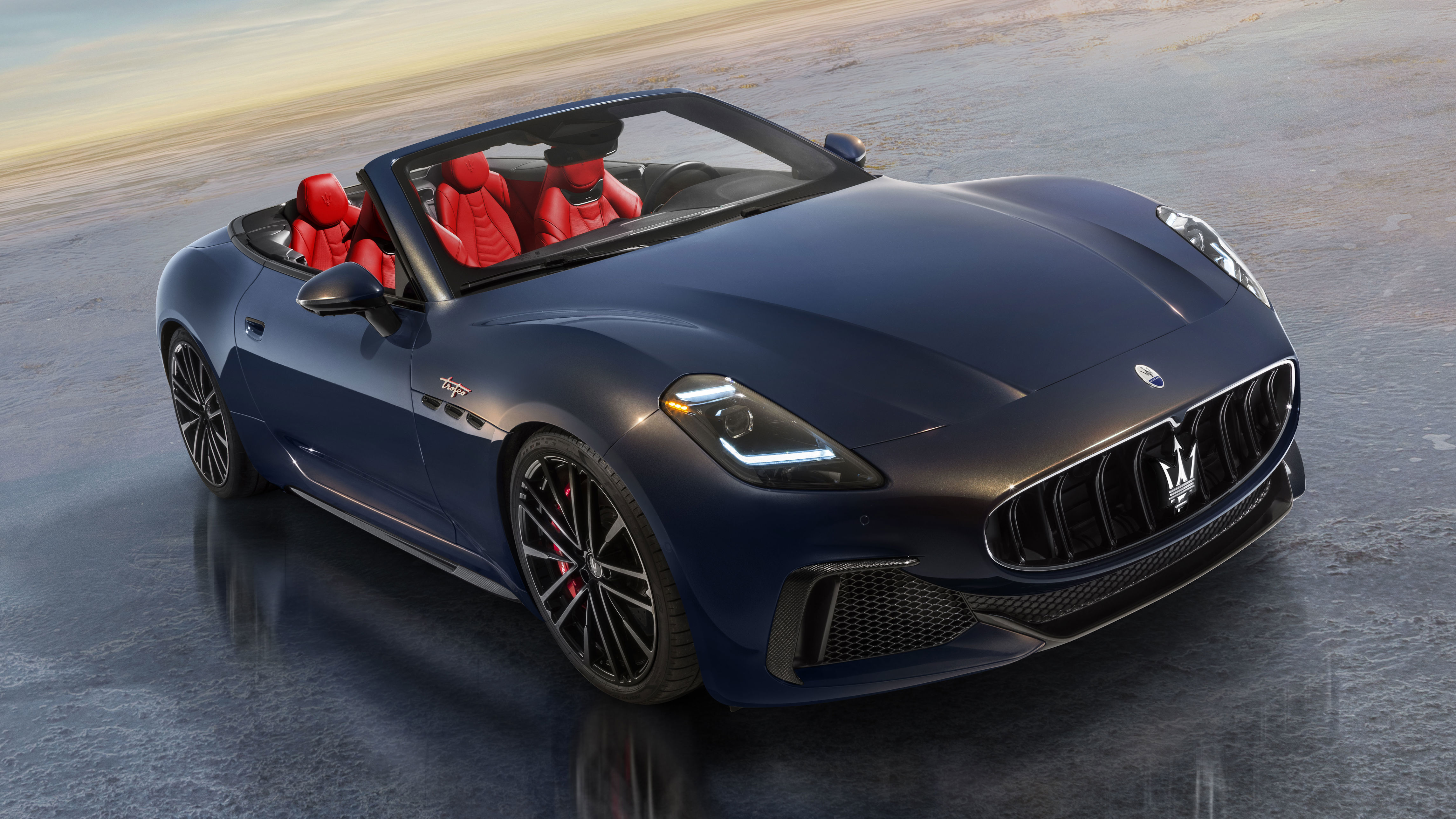 this is the new 542bhp maserati grancabrio trofeo, and yes, it’s gorgeous