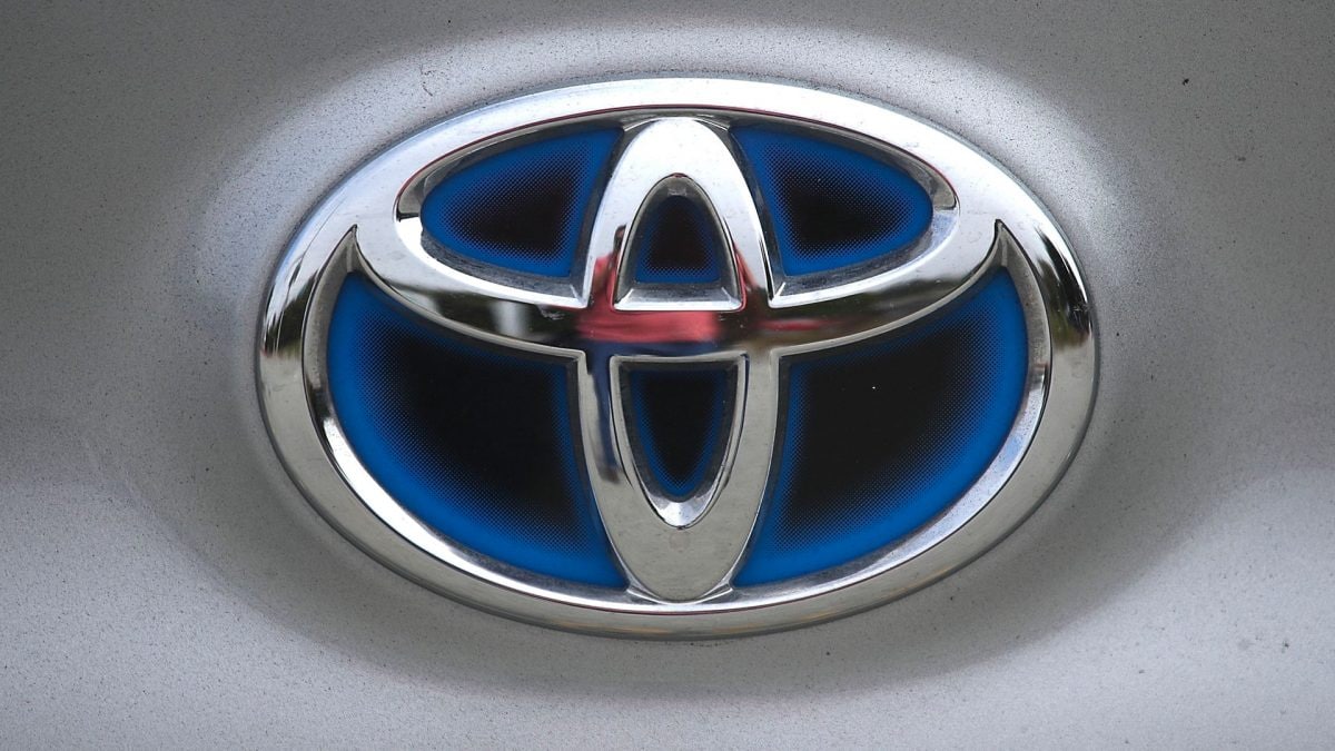 move over evs, toyota is testing a car that sucks carbon dioxide out of the atmosphere when driven
