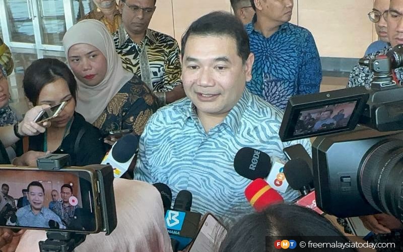 shift focus from bumi and non-bumi rivalry to global competition, says rafizi