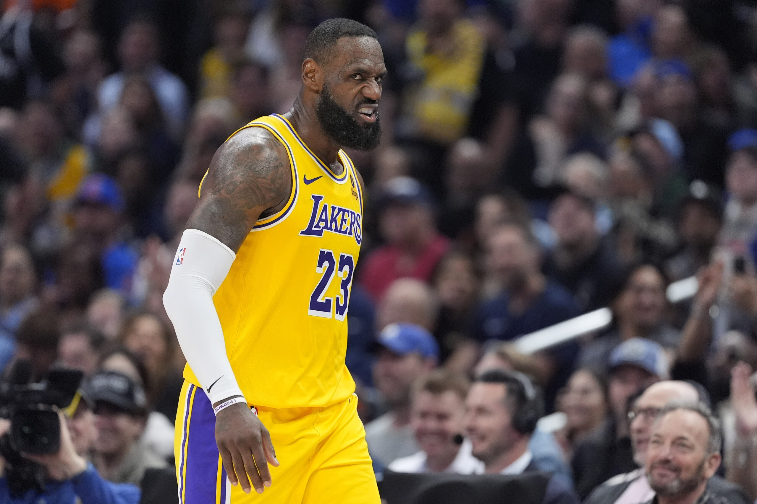 nba: lebron leads epic lakers fightback to beat clippers