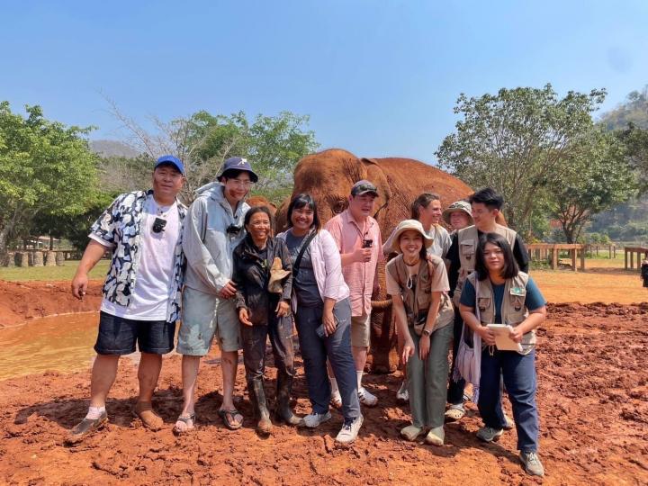 คิมซอนโฮ สุดตื่นเต้นได้ใกล้ชิดช้างไทยครั้งแรก อะเมซิ่งช้างสุภาพ-น่ารัก