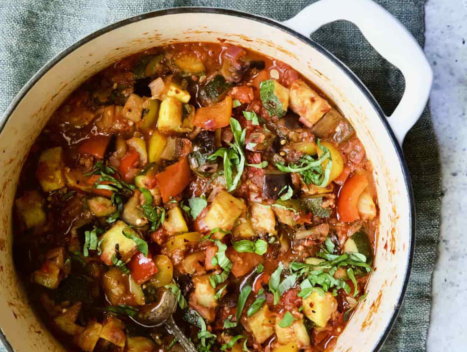 9 Healthy, Satisfying Dutch Oven Recipes