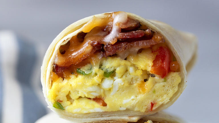 The Bacon Mistake To Avoid When Making Breakfast Burritos