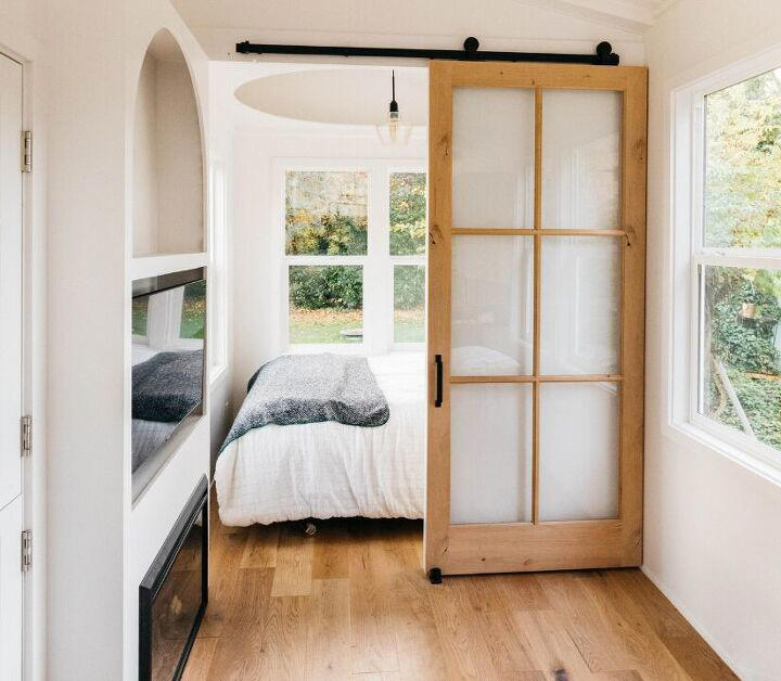 Tiny Homes, Big Ideas: Maximizing Small Spaces