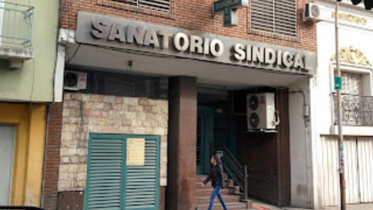 un hombre murió aplastado por un ascensor en un sanatorio de la ciudad de córdoba