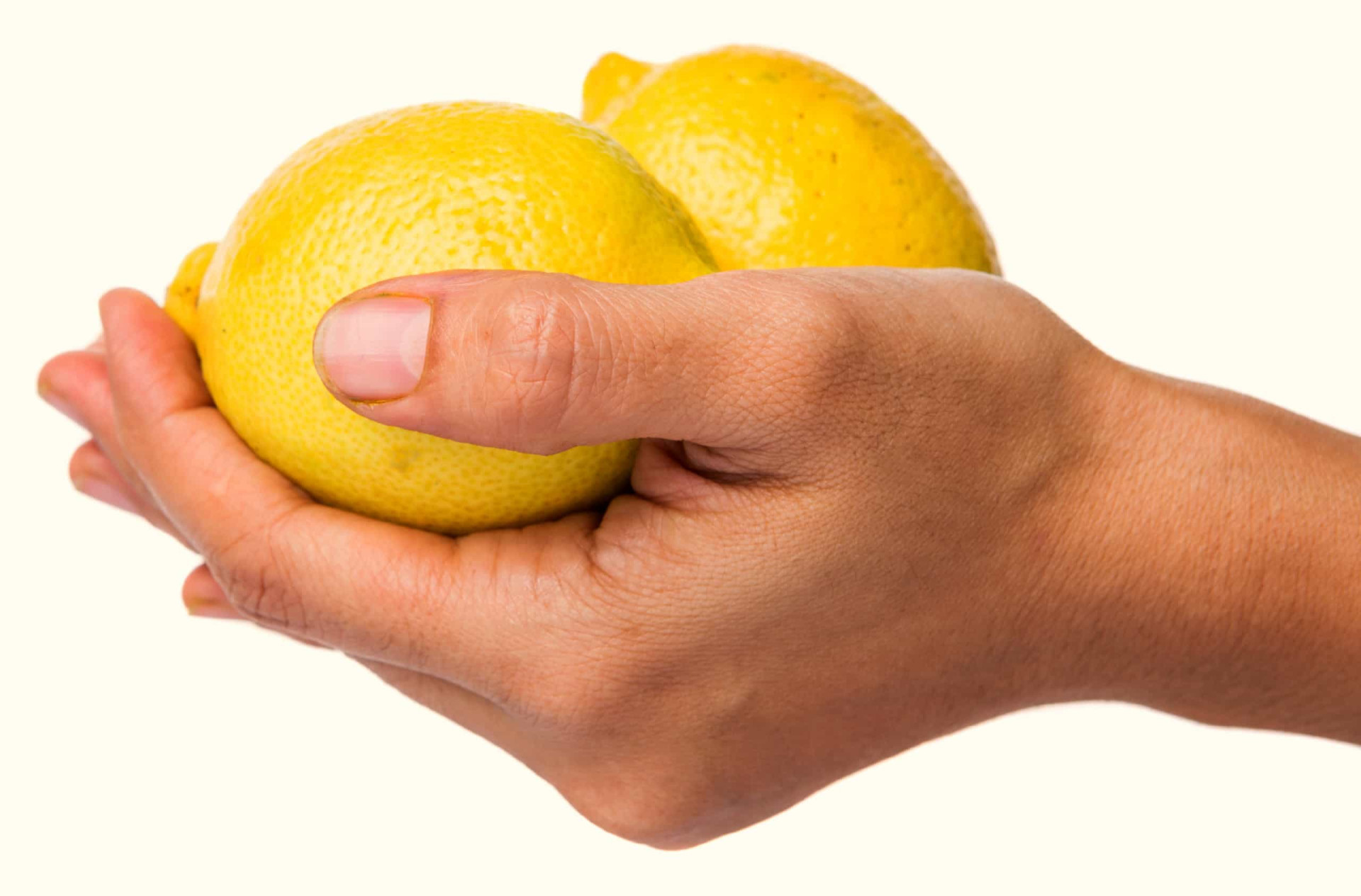 The healing and cleaning properties of lemon juice