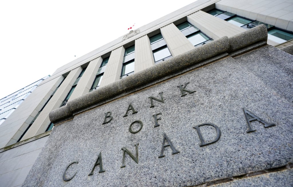 ‘no urgency’ for bank of canada to cut rates as economy skirts recession