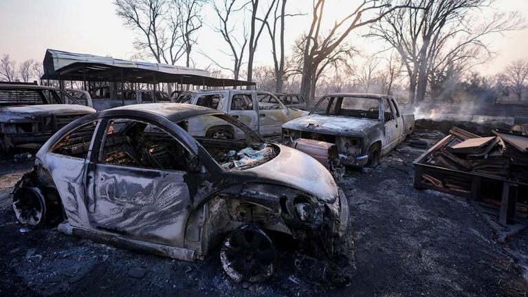 Wildfire Raging In Texas Panhandle Is Now Largest In State History 2422