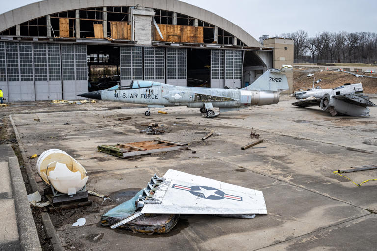 Ohio tornado hits Air Force museum hanger, damages planes at Wright