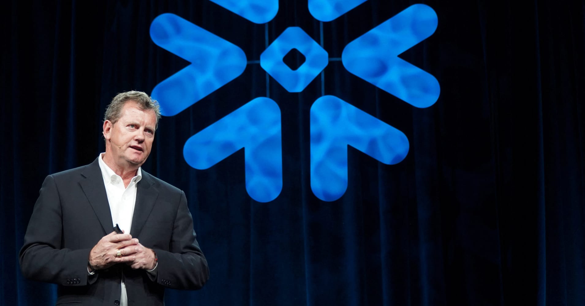 microsoft, snowflake shares drop 18% on ceo's retirement, weak guidance