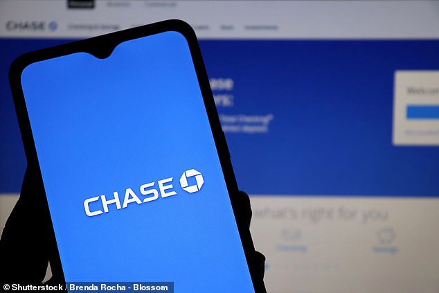 chase hikes minimum pay-in for cashback deal to £1,500 a month