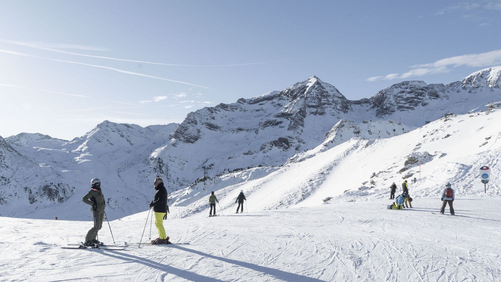 ¿dónde esquiar este fin de semana? estas son las estaciones de esquí abiertas en españa