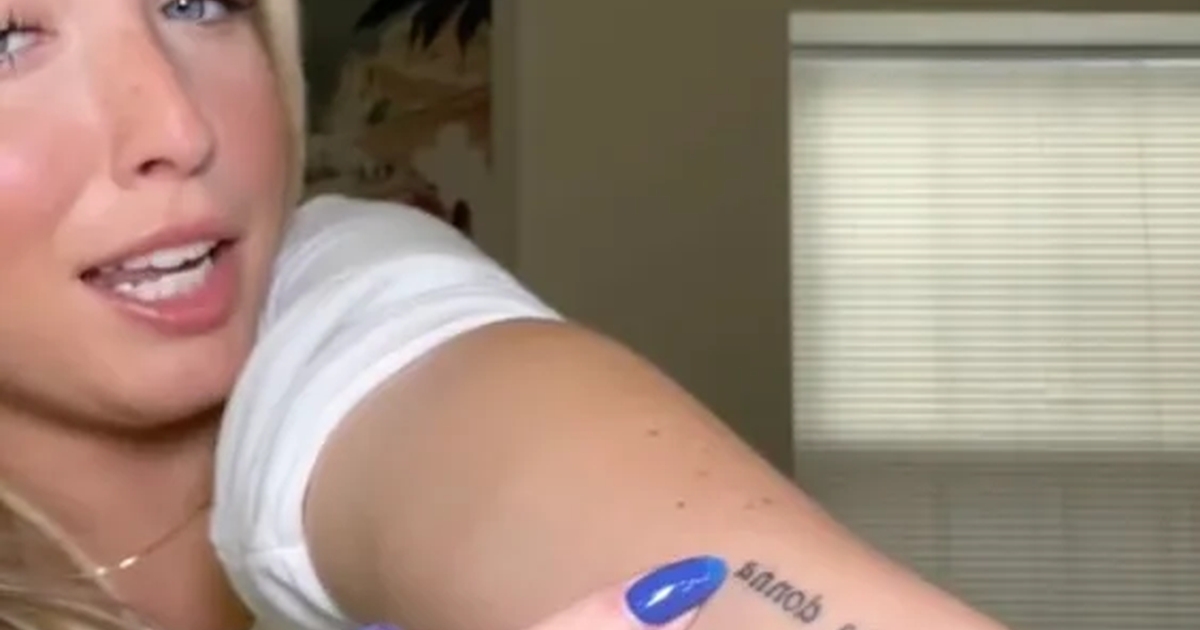 kvinde fik denne tatovering 'mellem benene' som 18-årig: i dag fortryder hun den