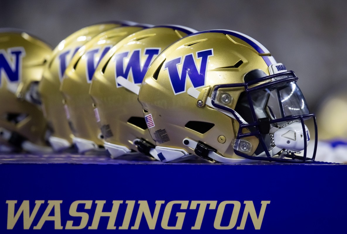 former washington player suing school, coaches and trainers over alleged medical negligence