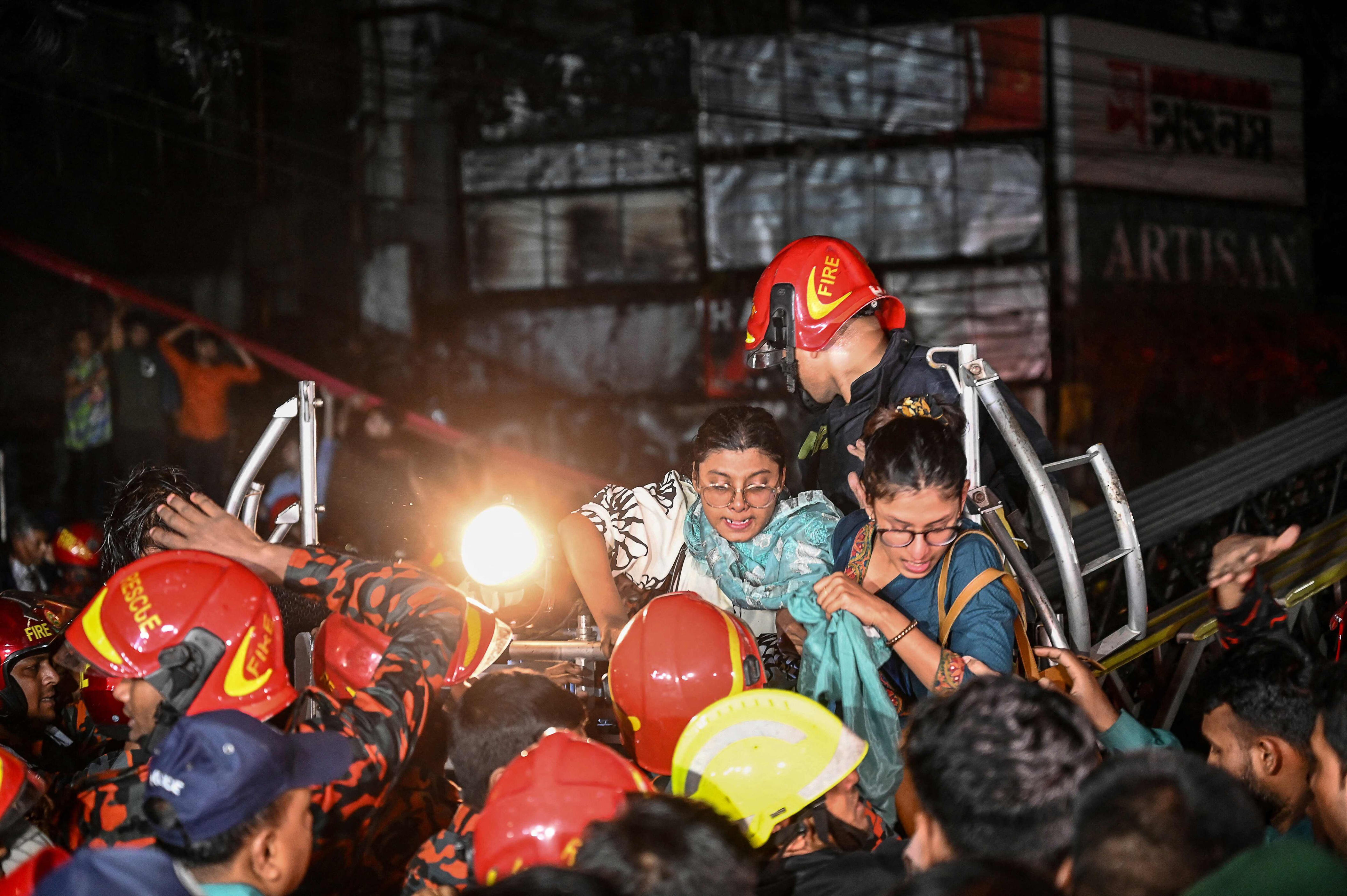 bangladesh building fire: at least 43 people dead as blaze engulfs shopping mall in dhaka