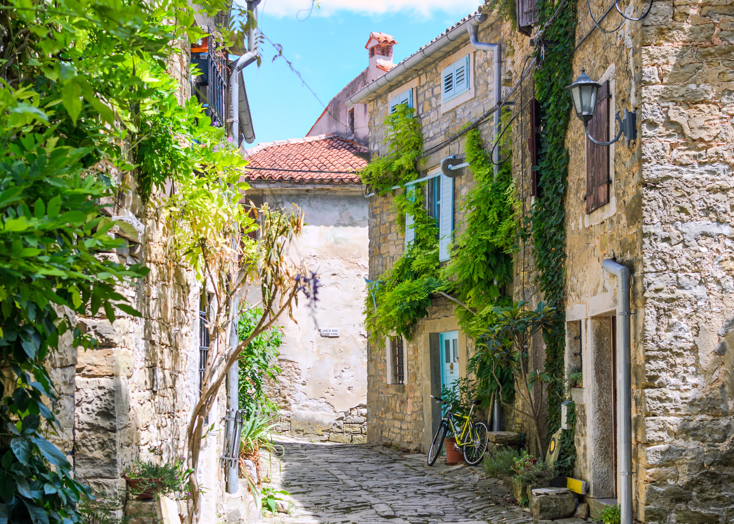 <p>Arguably Istria’s most interesting location, the town is like a mini-fairytale version of Motovun. On a hill, Grožnjan houses a music school and several galleries. Thus it’s common to hear notes playing throughout the streets as you stroll.</p><p>You may also like: <a href='https://www.yardbarker.com/lifestyle/articles/the_20_best_small_towns_in_europe_022124/s1__38397859'>The 20 best small towns in Europe</a></p>