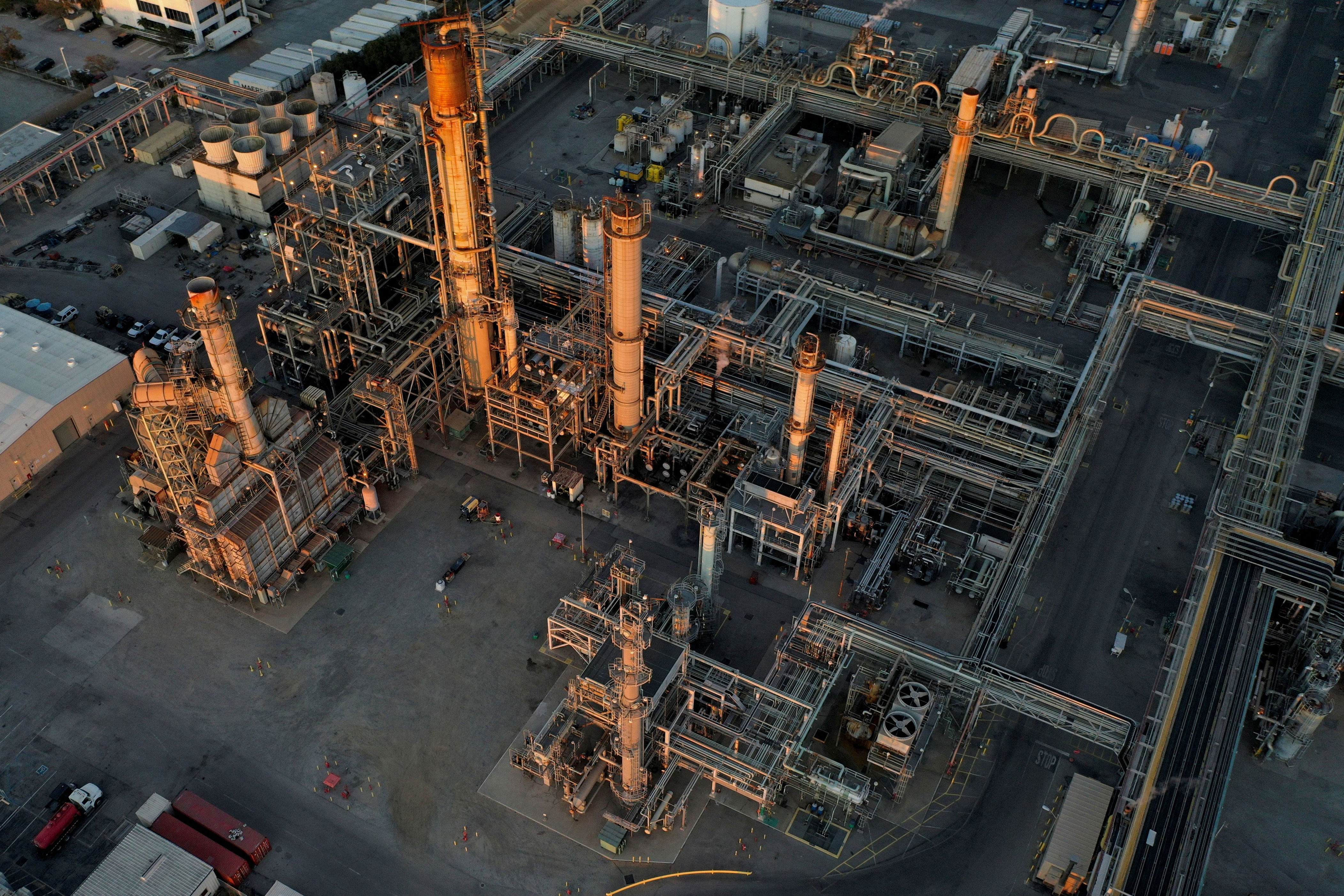 oman’s $9bn refinery could benefit as red sea disruption affects global competition