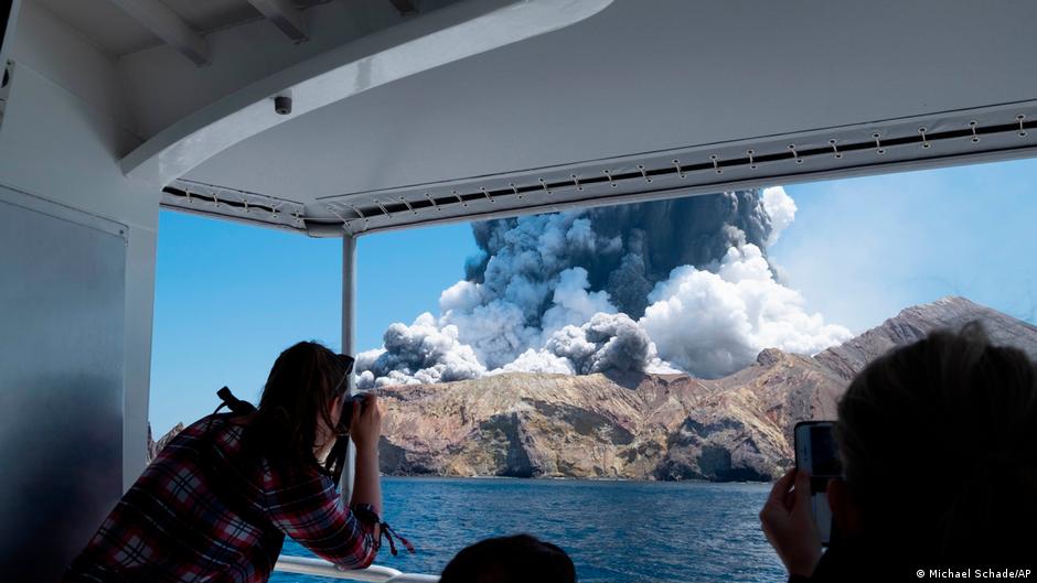 nueva zelanda: empresas pagarán usd 6,1 millones a víctimas de erupción del volcán whakaari