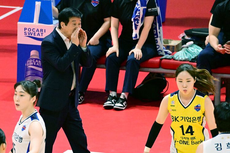 liga voli korea - leganya pelatih ibk altos tempel rival terdekat red sparks meski setter thailand sahabat megawati absen