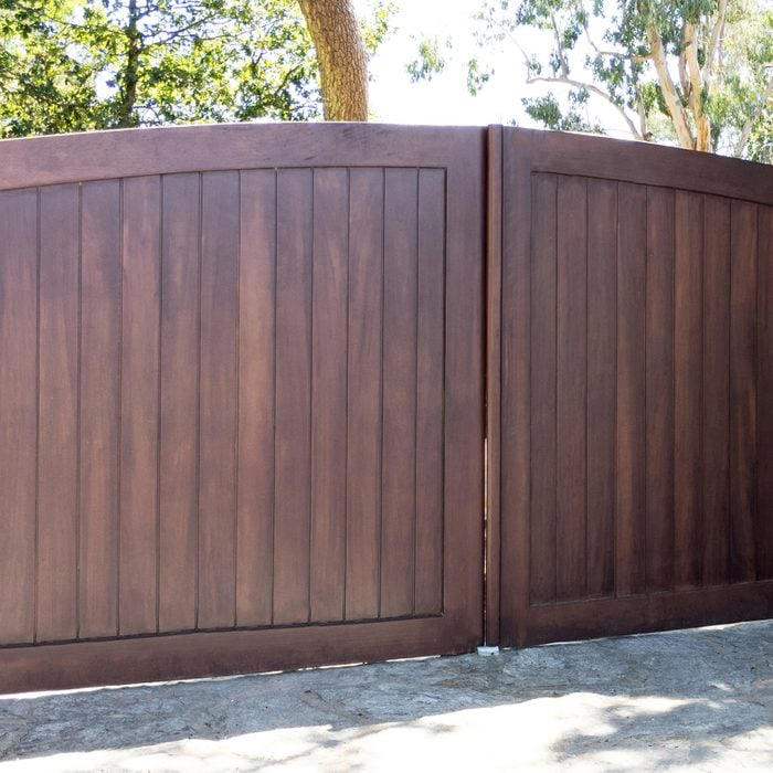 7 Popular Vinyl Fence Colors