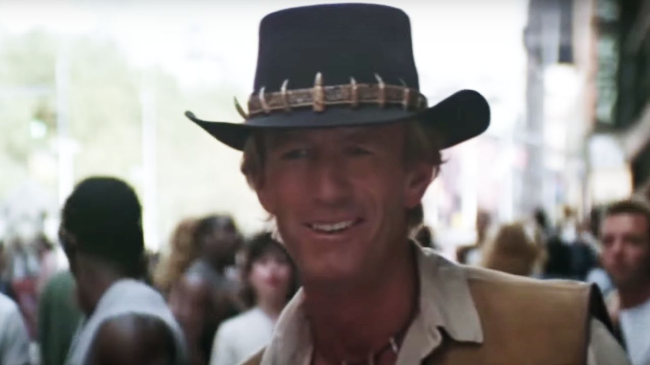 <p>                     In <em>Crocodile Dundee</em>, an American journalist, played by Linda Kozlowski, meets the eponymous hunter (Paul Hogan) in the Australian Outback, which he calls home. She then invites him to pay a visit to a whole new kind of jungle: New York City.                   </p>