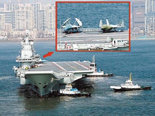 中랴오닝함, 1년간 개조 마치고 시범 운항…전투용 항모로 변신