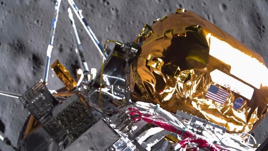 us spacecraft odysseus stops working days after tipping over on moon surface