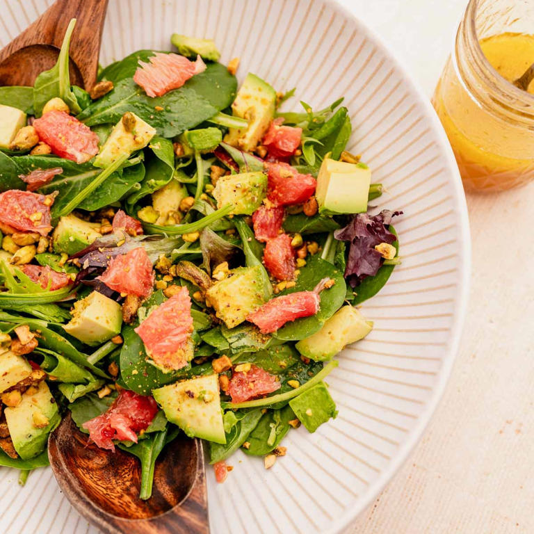 Refreshing Avocado Grapefruit Salad