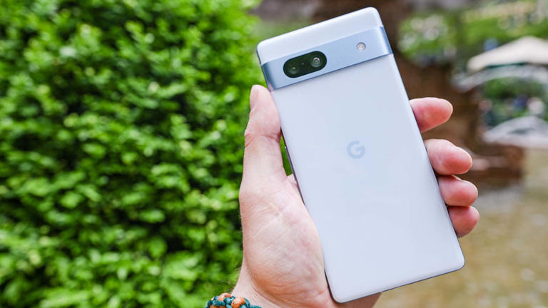 5 ways Google Pixel 8a can beat the OnePlus 12R