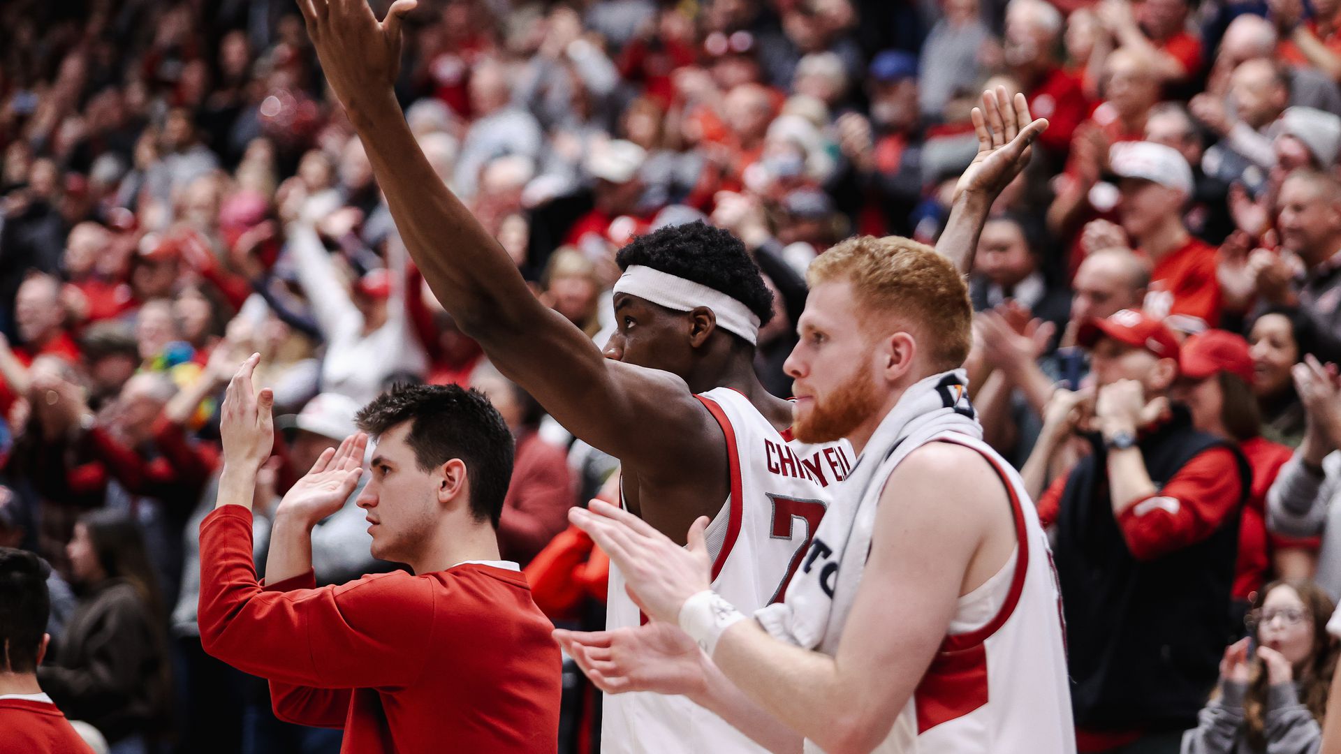 No. 19 Washington State Triumphs Through Adversity, Defeating USC 75-72