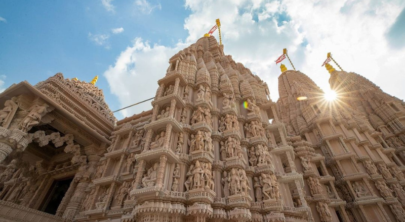 here’s everything you need to know before you visit the baps hindu temple