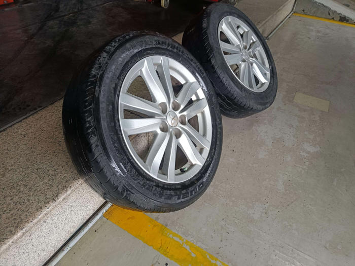 ban mobil habis sebelah karena bearing roda rusak, benarkah?