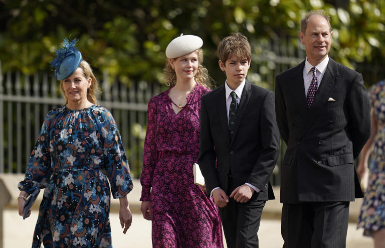 Sofía de Edimburgo, lady Luisa Windsor, James de Wessex y el príncipe Eduardo.