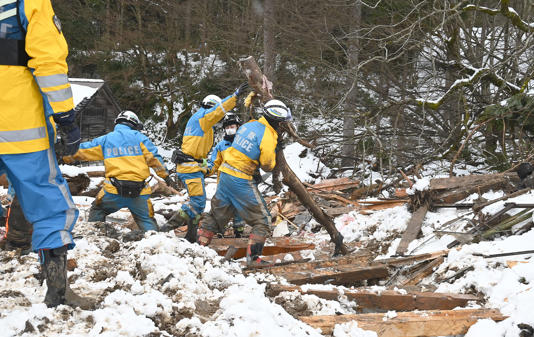 【支援困難】能登地震では土砂崩れや道路の陥没などにより支援が困難を極めた。孤立した集落も多数に