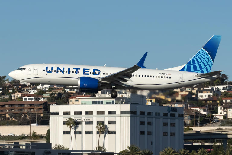 United Airlines Boeing 737 MAX Involved In Houston Runway Excursion